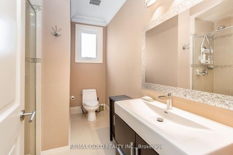 Photo 26 at 1 Lissom Crescent, Newtonbrook West, Toronto