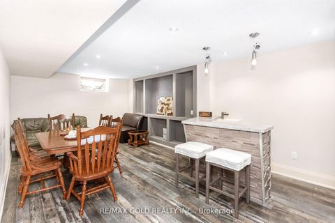 Photo 30 at 1 Lissom Crescent, Newtonbrook West, Toronto