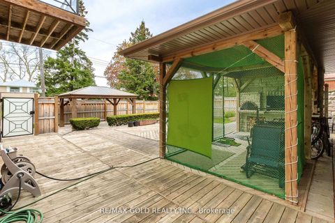Photo 35 at 1 Lissom Crescent, Newtonbrook West, Toronto