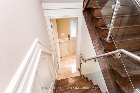 Photo 42 at 1 Lissom Crescent, Newtonbrook West, Toronto