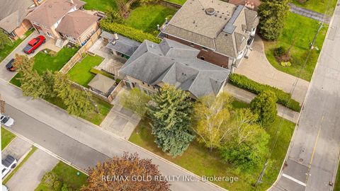 Photo 45 at 1 Lissom Crescent, Newtonbrook West, Toronto