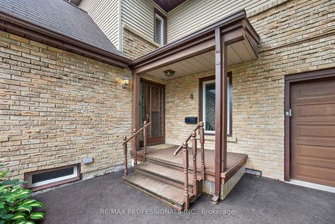 Photo 2 at 4 Bigham Crescent, West Deane, Toronto