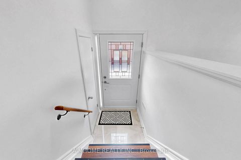 Photo 6 at 4 Pelmar Place, Woburn, Toronto