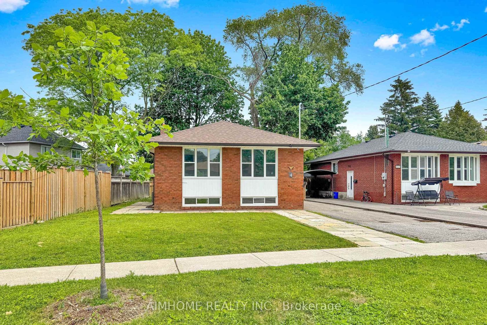 4 Pelmar Place, Woburn, Toronto photo number 2