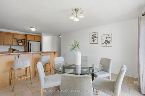 Photo 12 at 109 Sovereigns Gate, Shore, Barrie