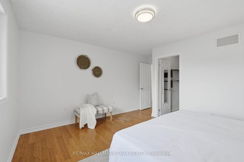 Photo 15 at 109 Sovereigns Gate, Shore, Barrie