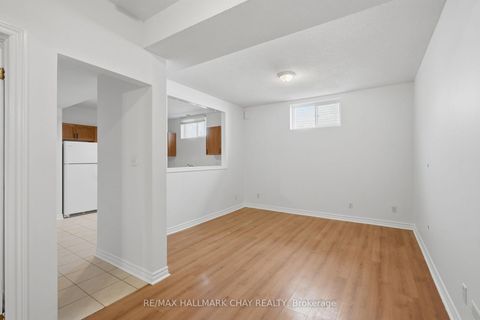 Photo 27 at 109 Sovereigns Gate, Shore, Barrie