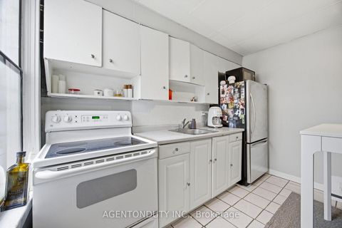 Photo 7 at 51 Perth Avenue, Dufferin Grove, Toronto