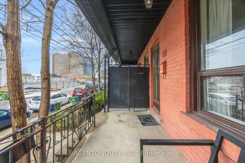 Photo 30 at 51 Perth Avenue, Dufferin Grove, Toronto
