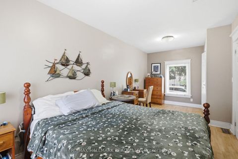 Photo 13 at 44 August Avenue, Oakridge, Toronto