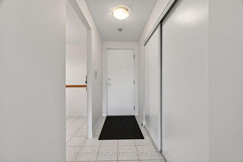 Photo 7 at 16 - 119 Omni Drive, Bendale, Toronto
