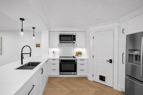 Photo 8 at PH 405 - 2545 Bloor Street W, Swansea, Toronto