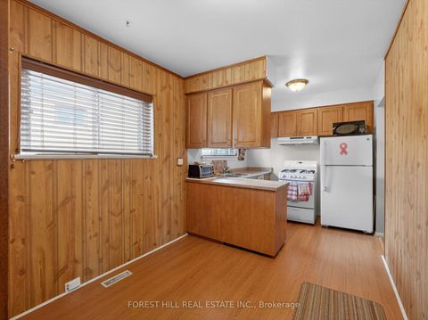 Photo 3 at 43 Lanyard Road, Humbermede, Toronto