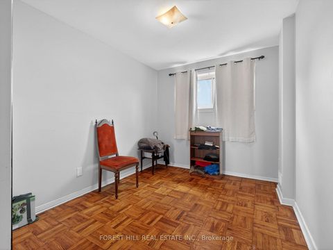 Photo 4 at 43 Lanyard Road, Humbermede, Toronto