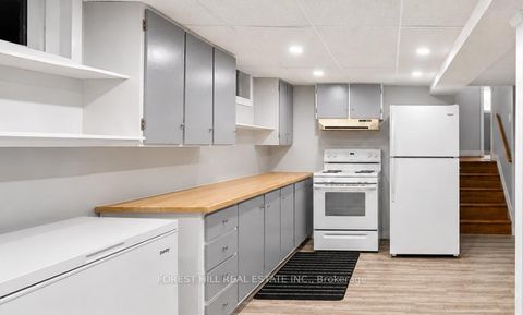 Photo 12 at 43 Lanyard Road, Humbermede, Toronto
