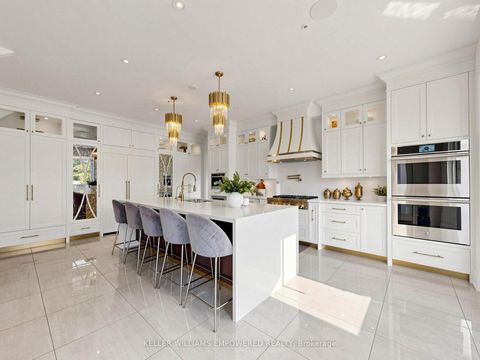 Photo 5 at 75 Rachelle Court, Kleinburg, Vaughan