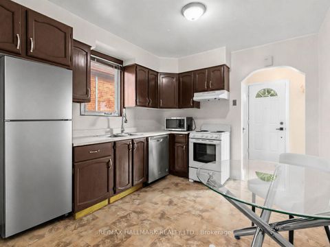 Photo 10 at 38 Ypres Road, Eglinton West, Toronto
