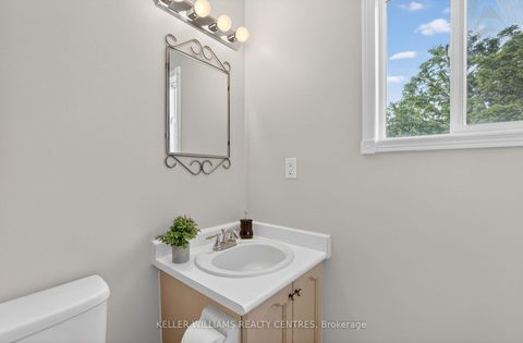 Photo 32 at 120 Woodroof Crescent, Bayview Wellington, Aurora