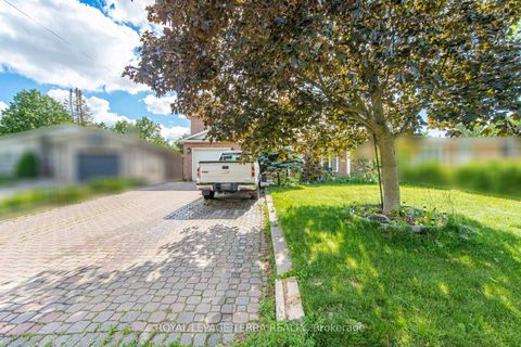 Photo 1 at 122 Verobeach Boulevard, Humbermede, Toronto