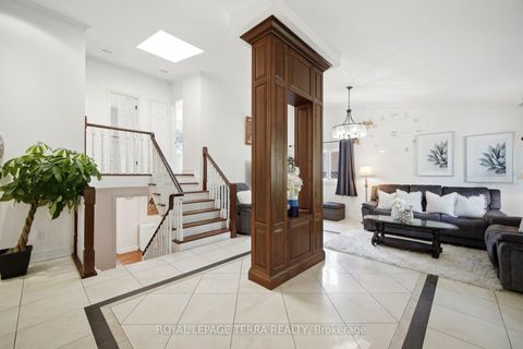 Photo 4 at 122 Verobeach Boulevard, Humbermede, Toronto
