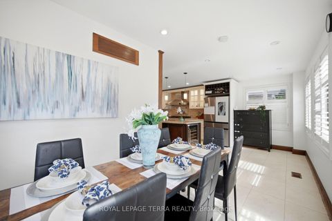 Photo 15 at 122 Verobeach Boulevard, Humbermede, Toronto