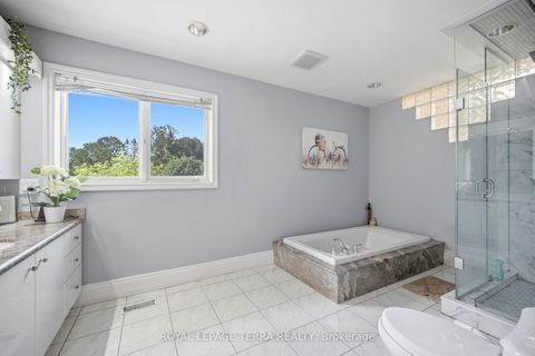 Photo 22 at 122 Verobeach Boulevard, Humbermede, Toronto