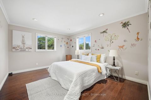 Photo 25 at 122 Verobeach Boulevard, Humbermede, Toronto