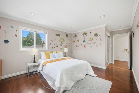Photo 26 at 122 Verobeach Boulevard, Humbermede, Toronto