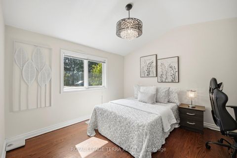 Photo 27 at 122 Verobeach Boulevard, Humbermede, Toronto