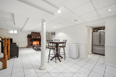 Photo 37 at 122 Verobeach Boulevard, Humbermede, Toronto