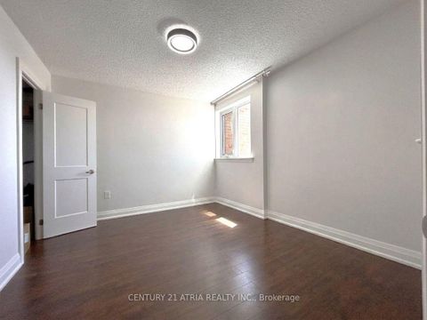 Photo 10 at 340 - 4005 Don Mills Road, Hillcrest Village, Toronto