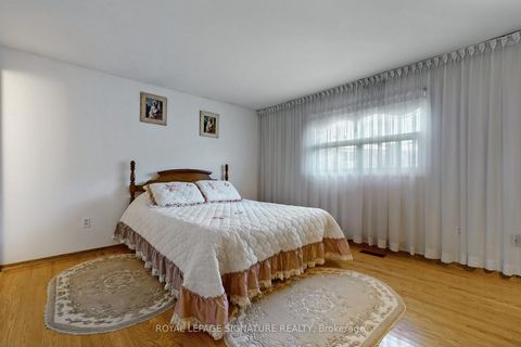 Photo 18 at 6 Kelvinway Drive, L'Amoreaux, Toronto