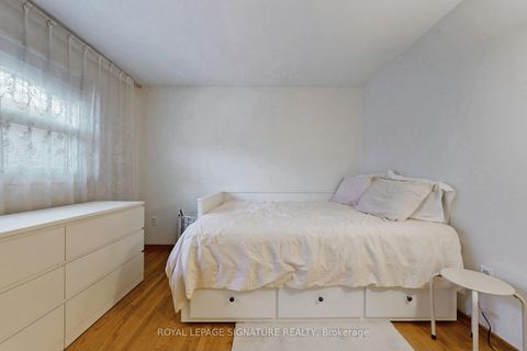 Photo 21 at 6 Kelvinway Drive, L'Amoreaux, Toronto