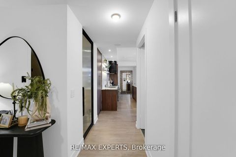 Photo 4 at 605 - 38 Cameron Street, Chinatown, Toronto