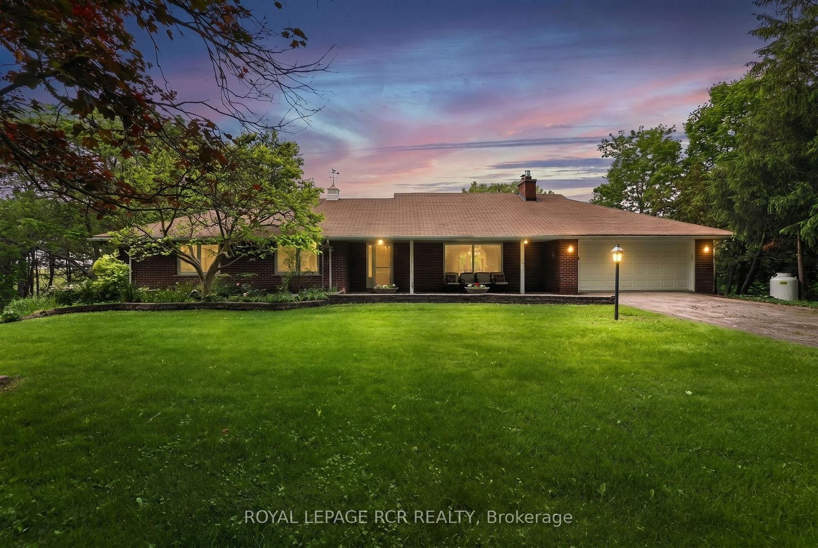 3410 19th Side Road, Rural King, King photo number 2