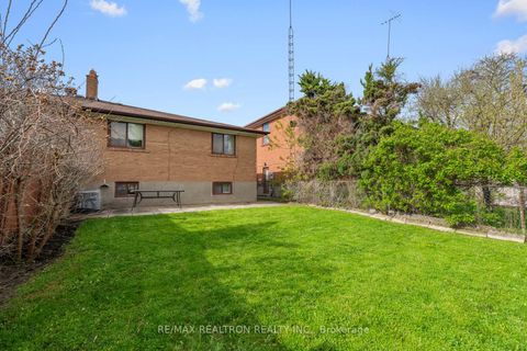 Photo 28 at 34 Tillplain Road, Bathurst Manor, Toronto