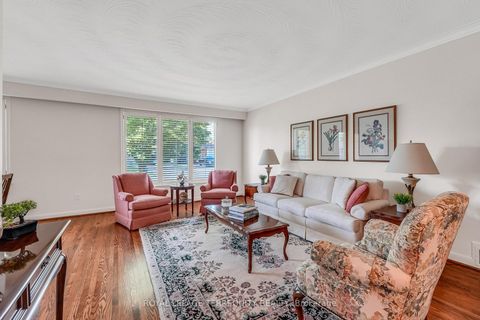 Photo 6 at 3 Avery Avenue, Markland Wood, Toronto
