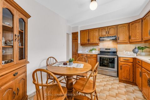 Photo 12 at 3 Avery Avenue, Markland Wood, Toronto