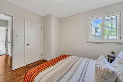 Photo 17 at 3 Avery Avenue, Markland Wood, Toronto
