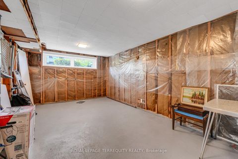 Photo 26 at 3 Avery Avenue, Markland Wood, Toronto