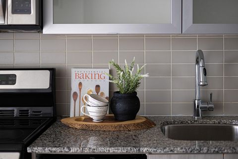 Photo 15 at 923 - 68 Abell Street, Little Portugal, Toronto