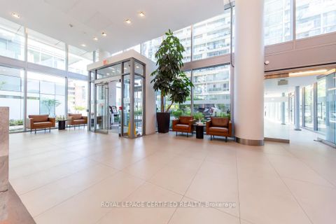 Photo 4 at 928 - 29 Queens Quay Street E, Waterfront Communities C1, Toronto