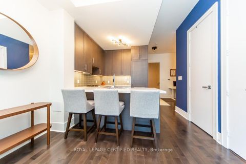 Photo 11 at 928 - 29 Queens Quay Street E, Waterfront Communities C1, Toronto