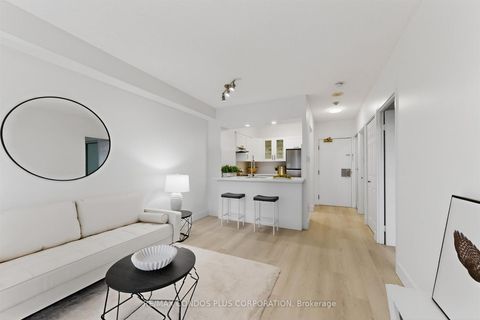 Photo 3 at 1601 - 736 Bay Street, Bay Street Corridor, Toronto