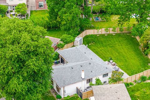 Photo 3 at 20 Silverhill Drive, City Centre West, Toronto