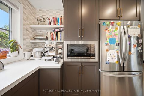 Photo 10 at 20 Silverhill Drive, City Centre West, Toronto