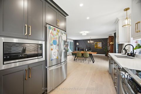 Photo 11 at 20 Silverhill Drive, City Centre West, Toronto