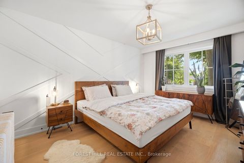 Photo 14 at 20 Silverhill Drive, City Centre West, Toronto