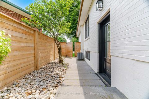 Photo 37 at 20 Silverhill Drive, City Centre West, Toronto
