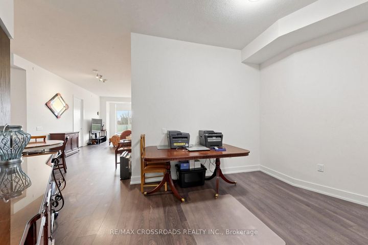 Photo 3 at 534 - 25 Adra Grado Way, Bayview Village, Toronto